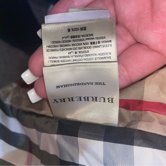 Burberry puff coat - Picture 6 of 10